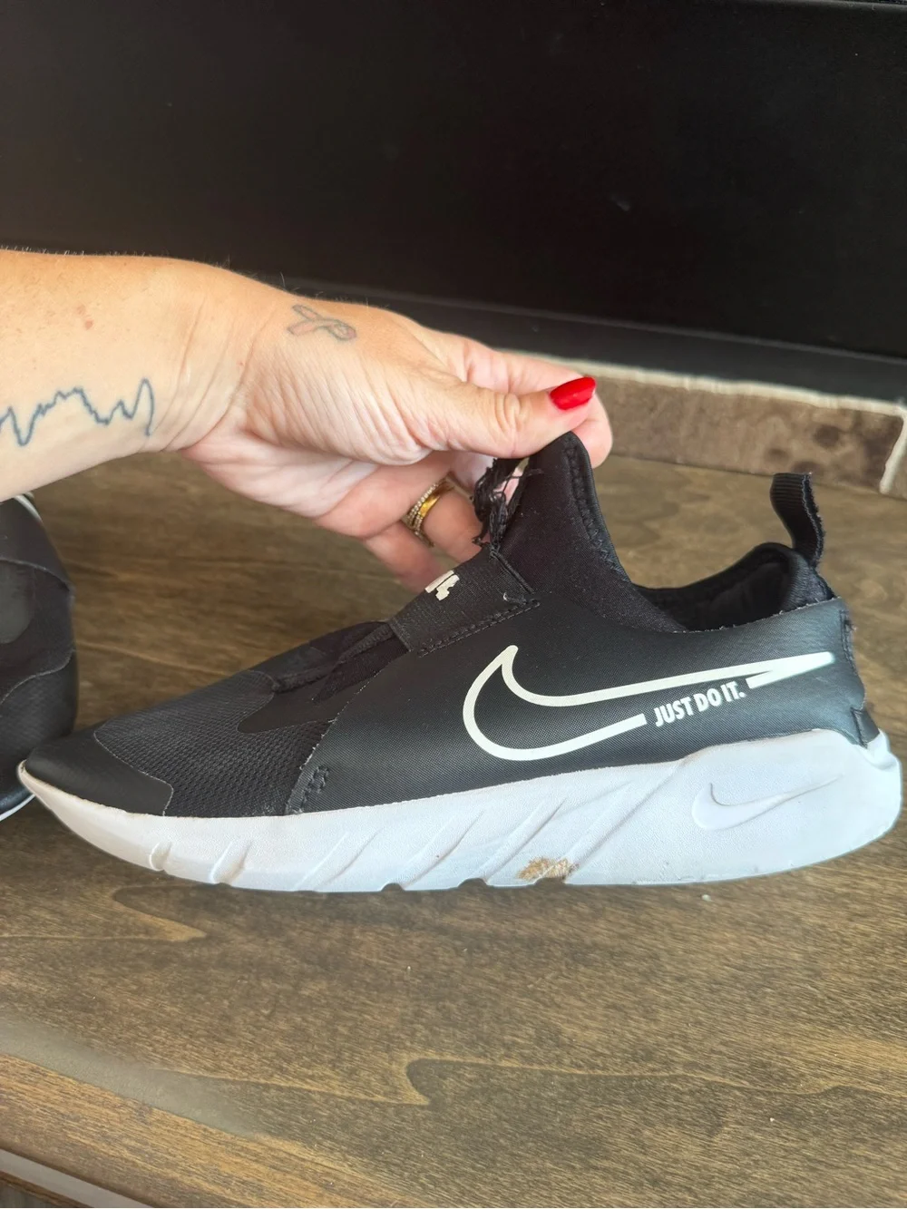 Nike boys black